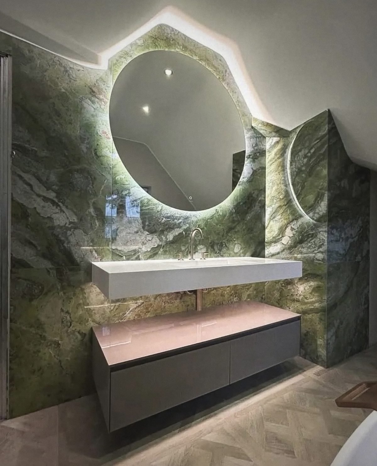 Green marble bathroom